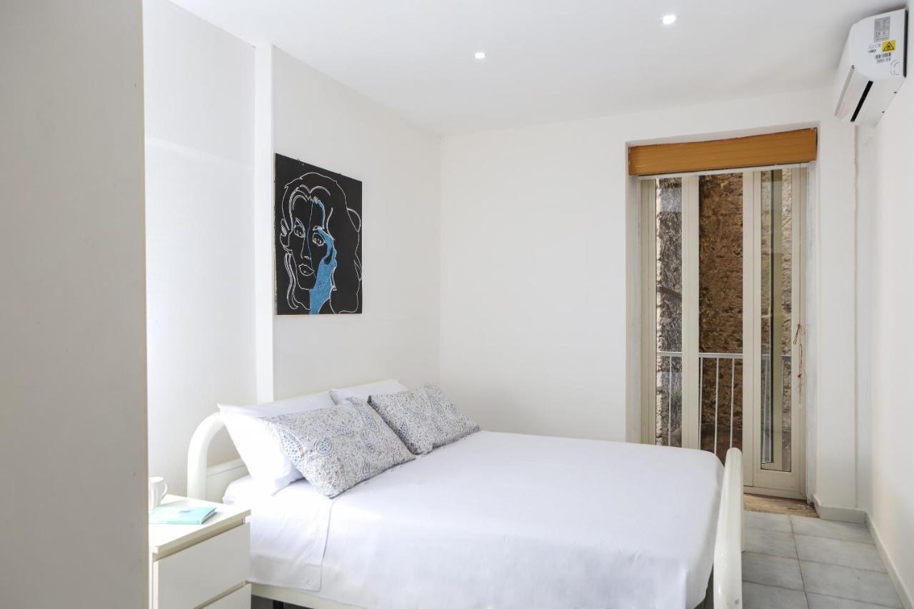Napoli Centrale Budget Apartment Exterior foto